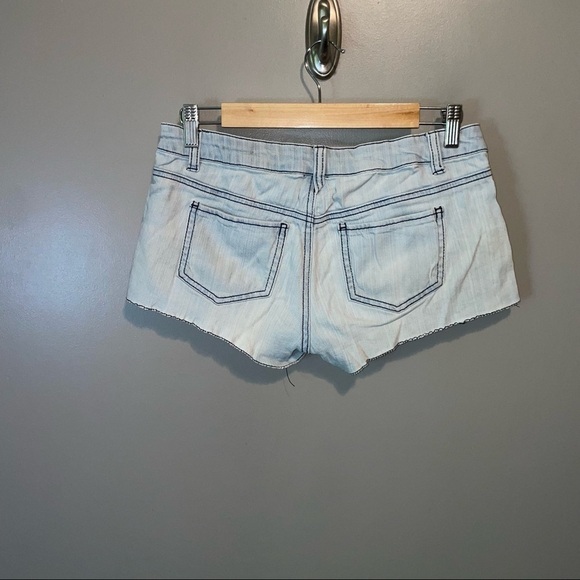 Mossimo distressed denim shorts with crochet accent - Picture 5 of 6